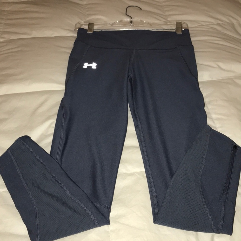 Under Armour blue leggings, size : M.